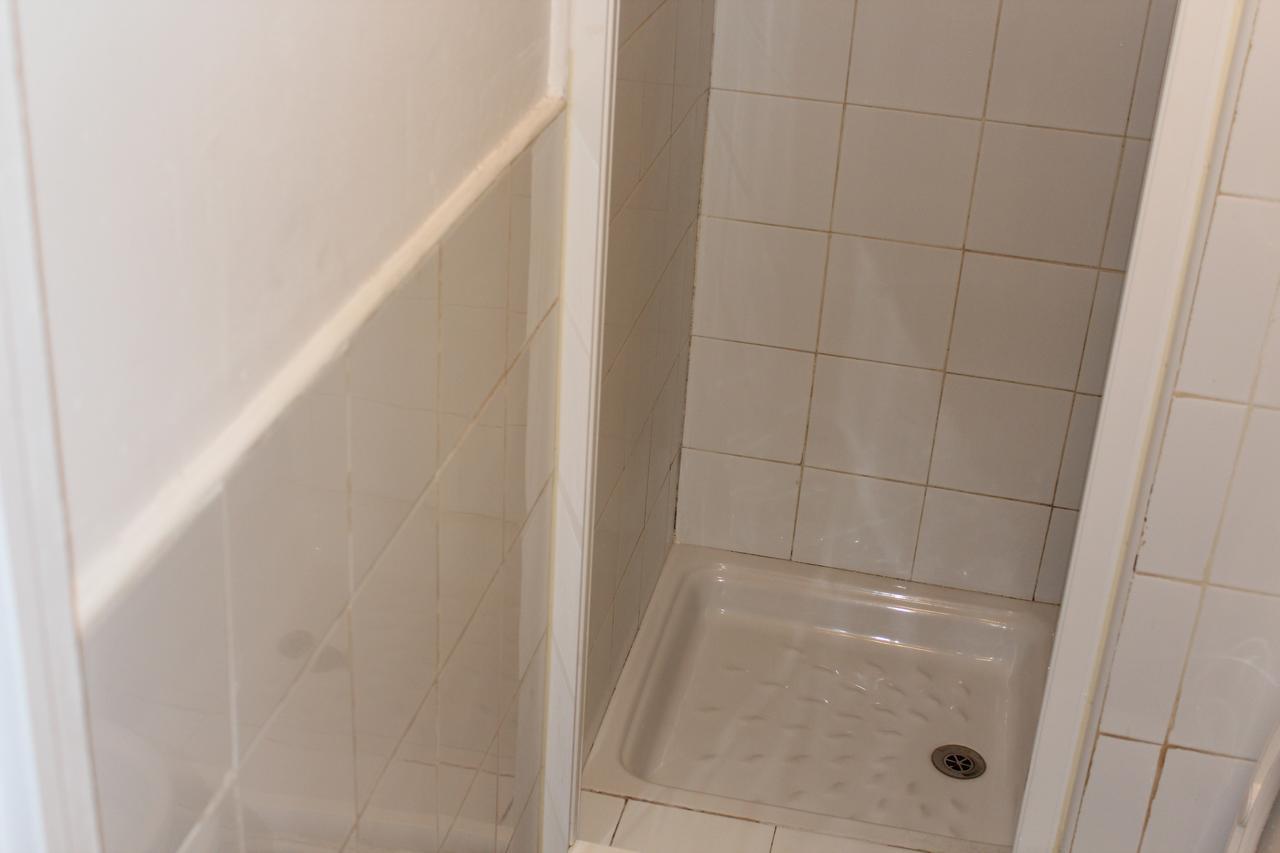 เพนชั่น อาโรซา Hotel บาร์เซโลนา ภายนอก รูปภาพ